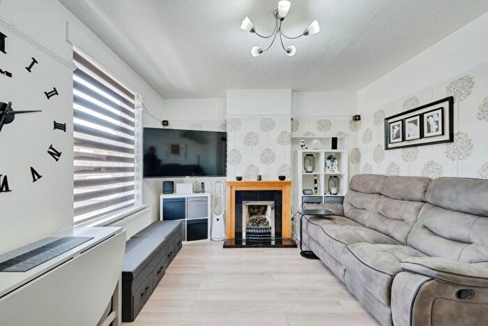 2 Bedroom House For Sale In Westminster Road, Sutton, SM1