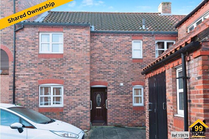 2 Bedroom Apartment For Sale In St Johns Court, East Yorkshire, DN14