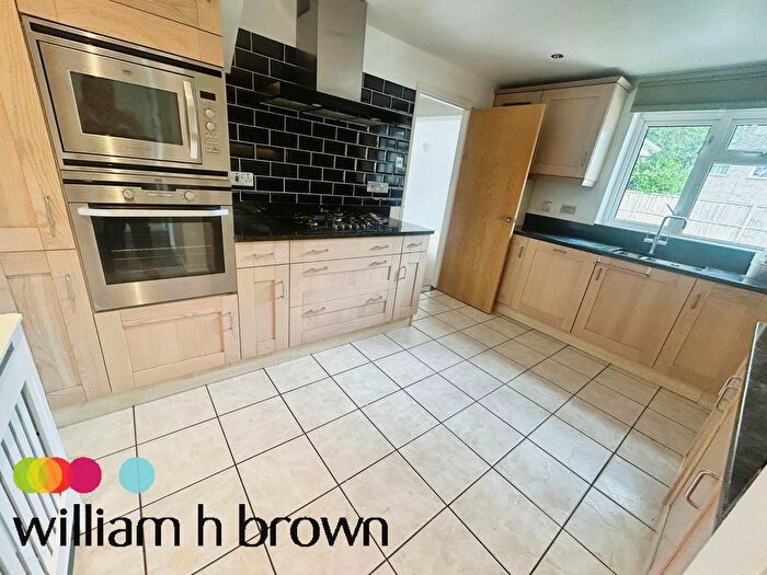 4 Bedroom Detached House To Rent In Rockingham Close, Colchester, CO4