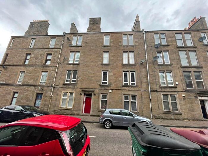 1 Bedroom Flat To Rent In Smith Street, Dundee, DD3