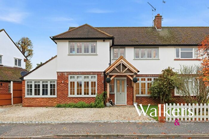 4 Bedroom Semi Detached House For Sale In Pine Drive, Ingatestone, CM4