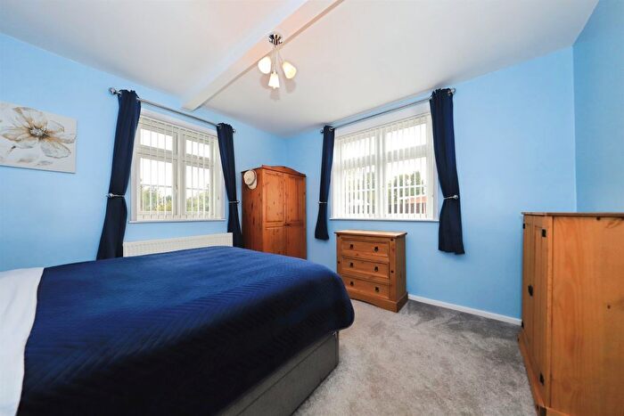 2 Bedroom Detached Bungalow For Sale In Hoo Road, Kidderminster, DY10