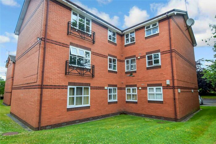 2 Bedroom Flat To Rent In Heathfields, Salford, M6