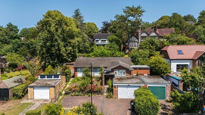 3 Bedroom Detached House For Sale In Purley Oaks Road, Sanderstead, Surrey, CR2