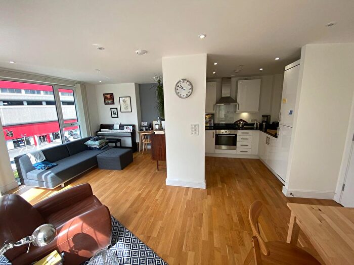 2 Bedroom Flat To Rent In Zenith Close, London, NW9