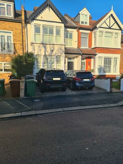 4 Bedroom Terraced House To Rent In Chingford Avenue, Chingford London, E4