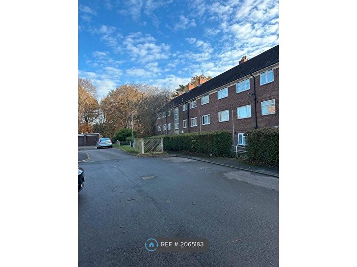 2 Bedroom Flat To Rent In Moortown, Leeds, LS17