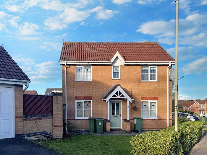 3 Bedroom Link Detached House To Rent In Owen Close, Braunstone, LE3