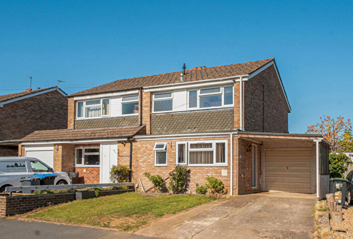 3 Bedroom Semi-Detached House For Sale In Burwell Drive, Witney, Oxfordshire, OX28