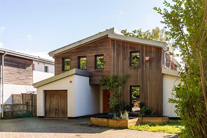 5 Bedroom Detached House For Sale In Nutfield Road, Merstham, RH1