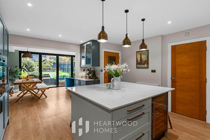 4 Bedroom End Of Terrace House For Sale In Warwick Road, St. Albans, AL1