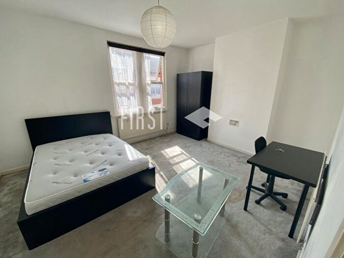 4 Bedroom Terraced House To Rent In Avon Street, Highfields, LE2