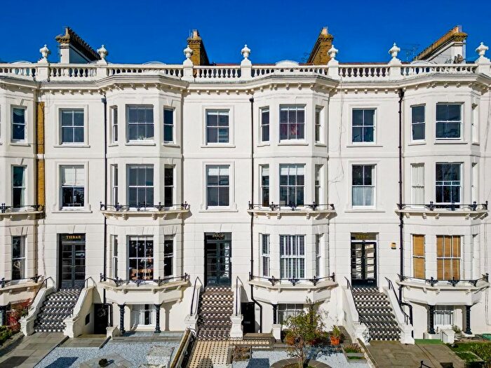 3 Bedroom Maisonette For Sale In Clifton Terrace, Southend-On-Sea, SS1