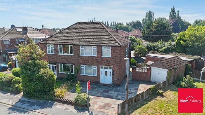 3 Bedroom Semi-Detached House For Sale In Broadway, Irlam, M44