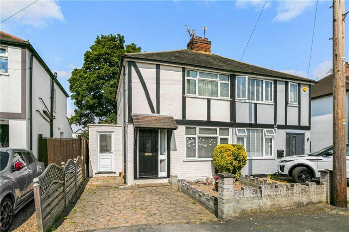 2 Bedroom Terraced House To Rent In Jubilee Crescent, Addlestone, Surrey, KT15