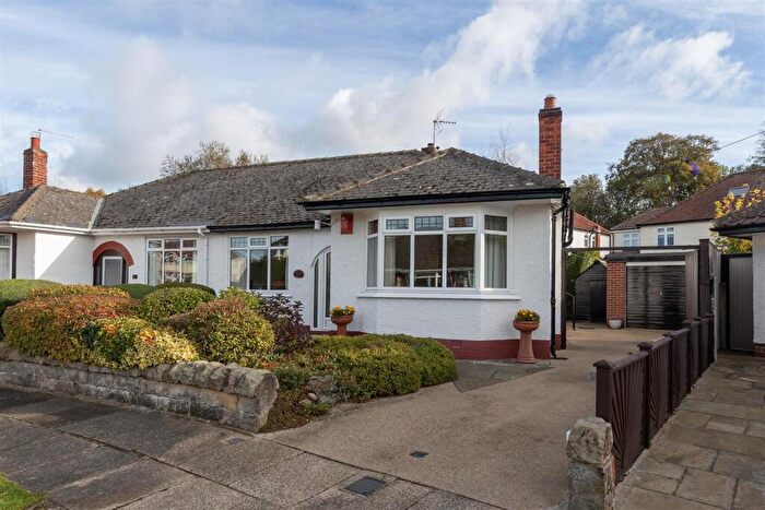 3 Bedroom Semi-Detached Bungalow For Sale In Draycote Crescent, Darlington, DL3