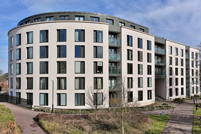 2 Bedroom Flat To Rent In Honeybourne Way, St. James Walk Honeybourne Way, GL50