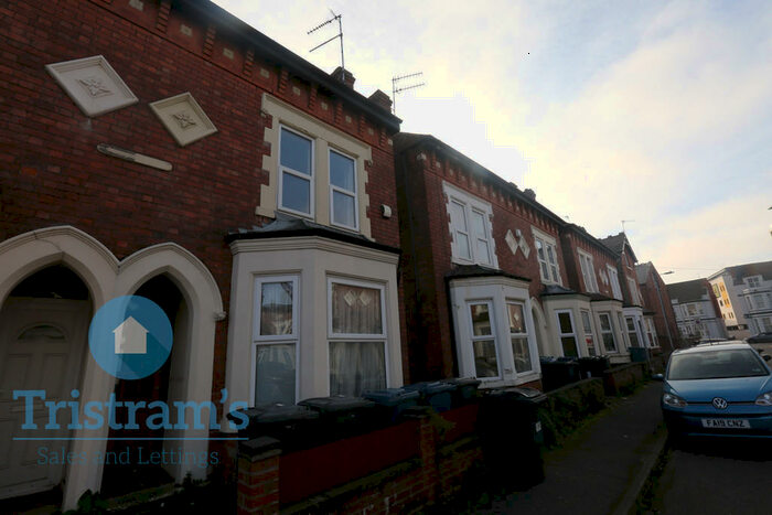 4 Bedroom Semi-Detached House To Rent In Rosebery Avenue, West Bridgford, NG2
