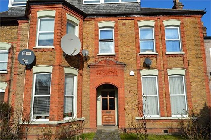2 Bedroom Flat To Rent In Brownhill Road, Catford, London, SE6