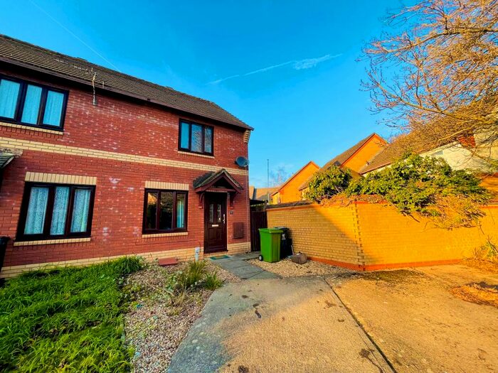 2 Bedroom House To Rent In Fairacre Close, Thornhill, Cardiff, CF14