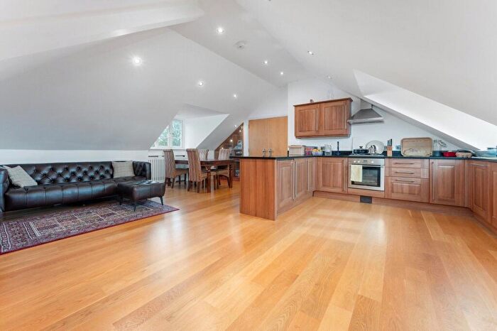 2 Bedroom Penthouse For Sale In West Street Lane, Carshalton, SM5