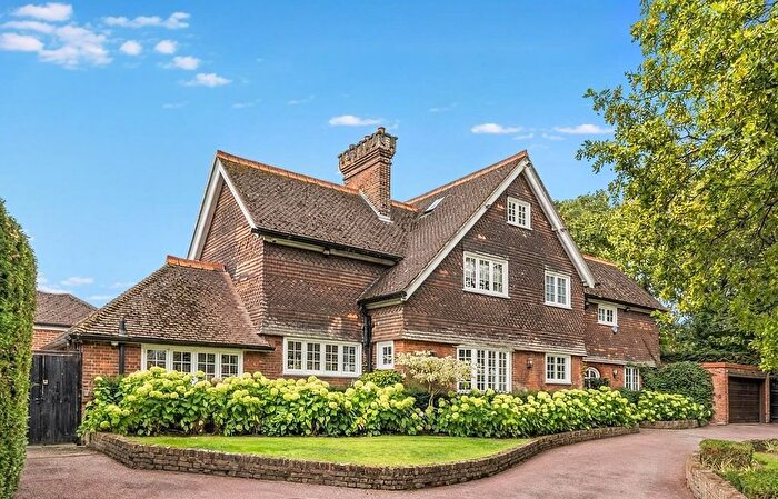 6 Bedroom Detached House For Sale In Mead Road, Chislehurst, Kent, BR7