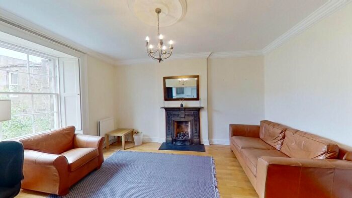 2 Bedroom Flat To Rent In Brandon Street, Edinburgh, EH3