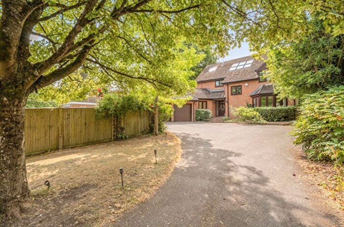 6 Bedroom Detached House For Sale In Windmill Gate, Anna Valley, Andover, SP11
