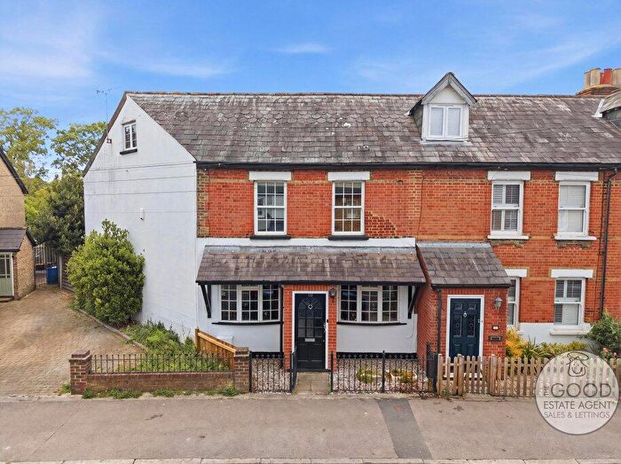 3 Bedroom End Of Terrace House For Sale In Forest Road, Loughton, IG10
