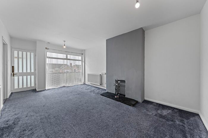 3 Bedroom Semi-Detached Bungalow For Sale In Scott Road, Wellingborough, NN8