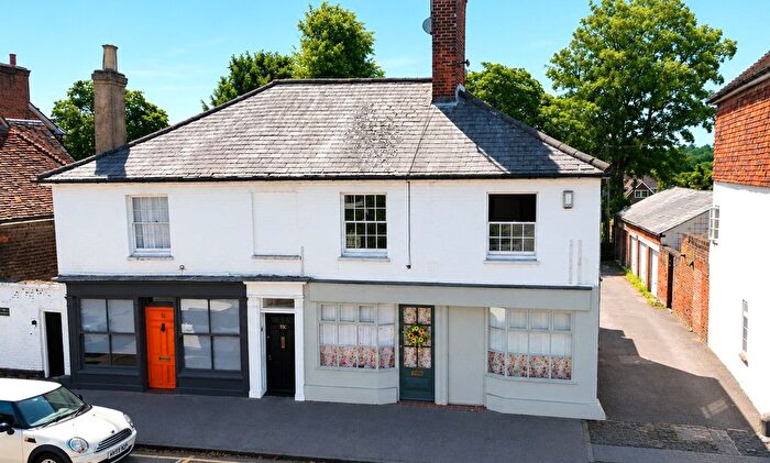 3 Bedroom Flat For Sale In West Street, Farnham, Surrey, GU9