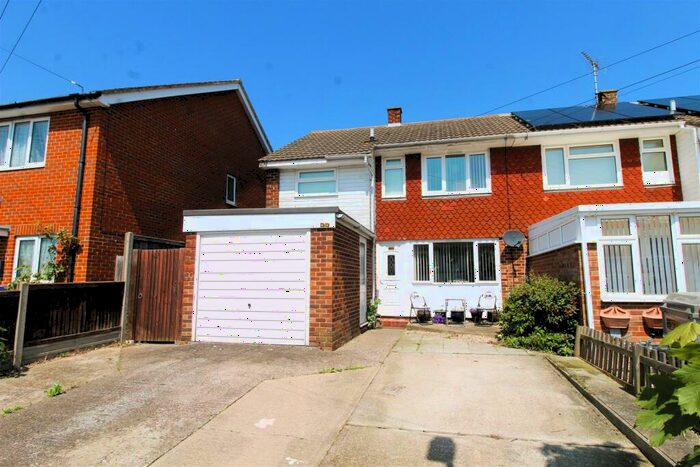 3 Bedroom End Of Terrace House For Sale In Camden Road, Broadstairs, CT10
