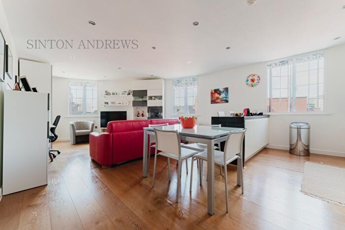2 Bedroom Flat To Rent In The Town House, The Broadway, London, W5