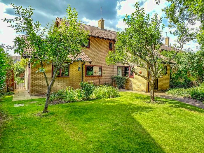 4 Bedroom Detached House For Sale In Church Lane, Abington, Cambridge, CB21