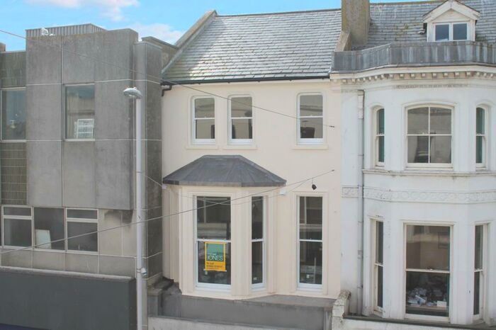 1 Bedroom Apartment To Rent In Liverpool Road, Worthing, West Sussex, BN11