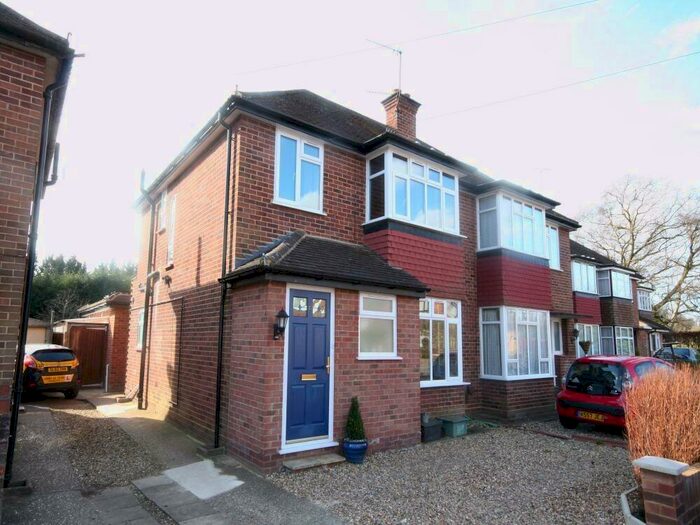 4 Bedroom Semi-Detached House To Rent In Coopers Row, Iver Heath, SL0