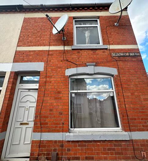 3 Bedroom House To Rent In Spencer Street, Northampton, NN5