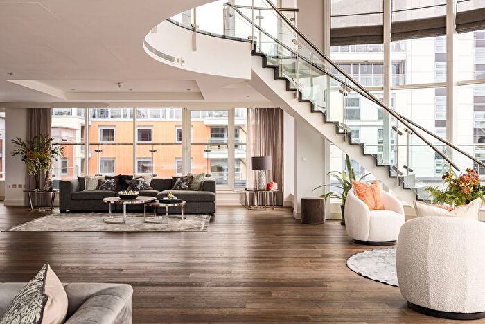 9 Bedroom Flat To Rent In Regal House, Imperial Wharf, SW6