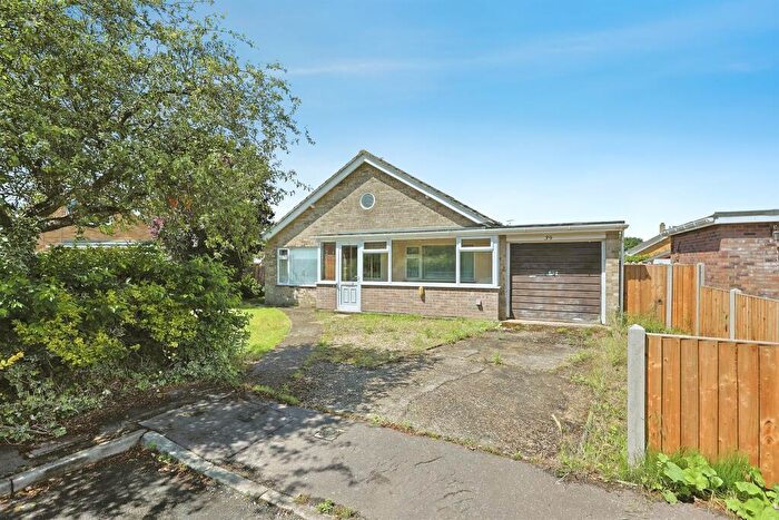 3 Bedroom Terraced Bungalow For Sale In Churchill Close, Watton, Thetford, IP25
