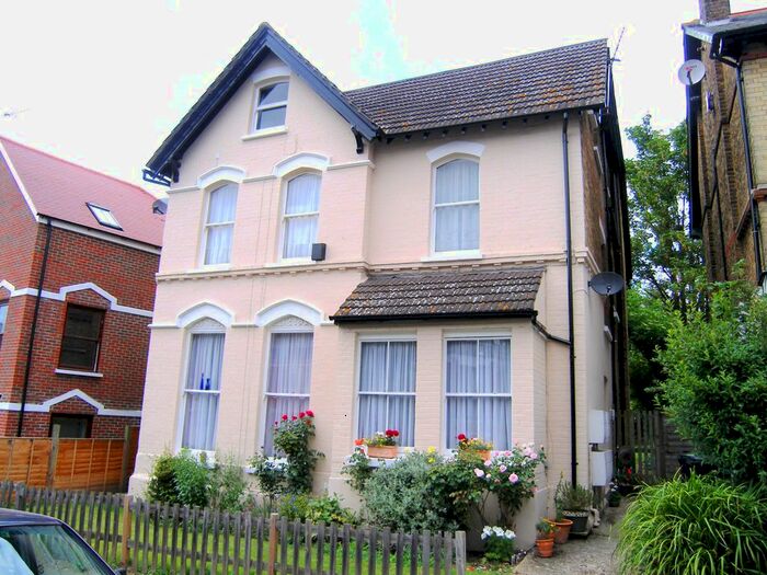 1 Bedroom Flat To Rent In Bedwardine Road, Crystal Palace, SE19