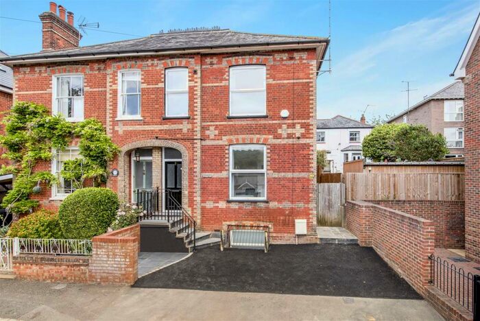 9 Bedroom Semi-Detached House For Sale In Stuart Road, High Wycombe, HP13