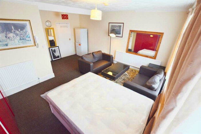 Studio To Rent In Ashgrove Road, Ilford, IG3