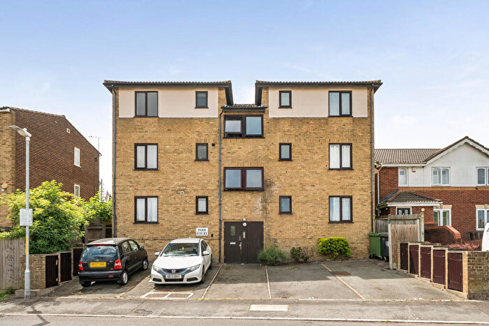 1 Bedroom Apartment For Sale In Manor Road, Swanscombe, DA10
