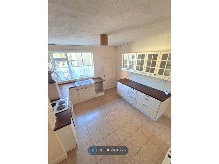 2 Bedroom Terraced House To Rent In Aldersley Road, Wolverhampton, WV6