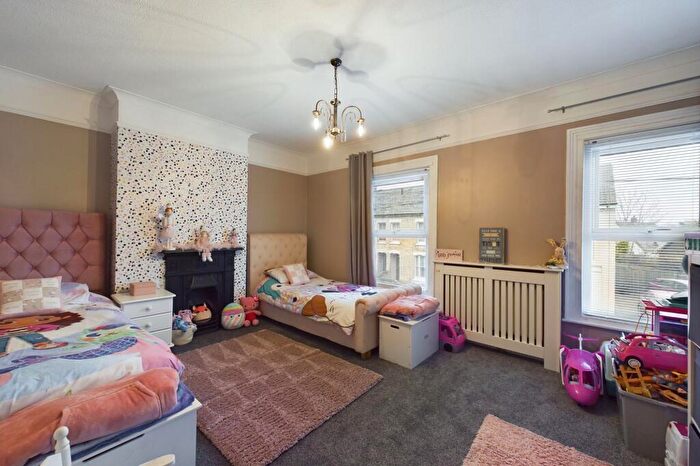 3 Bedroom Terraced House For Sale In Vicarage Road, Thetford, IP24