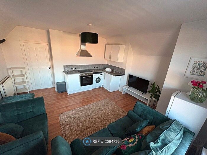 1 Bedroom Flat To Rent In Atwood Rd, Didsbury, M20