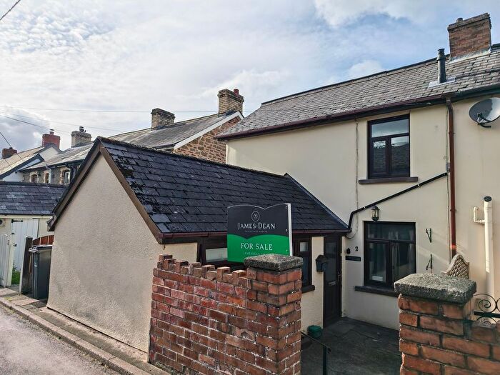 3 Bedroom End Terrace House For Sale In Oaklands, Builth Wells, LD2