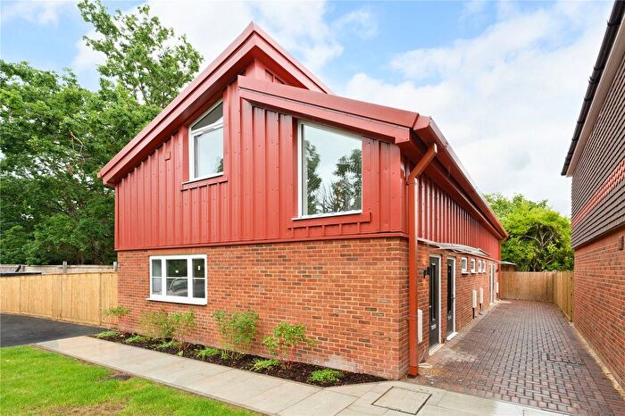 1 Bedroom Flat For Sale In Westfield Road, Woking, GU22