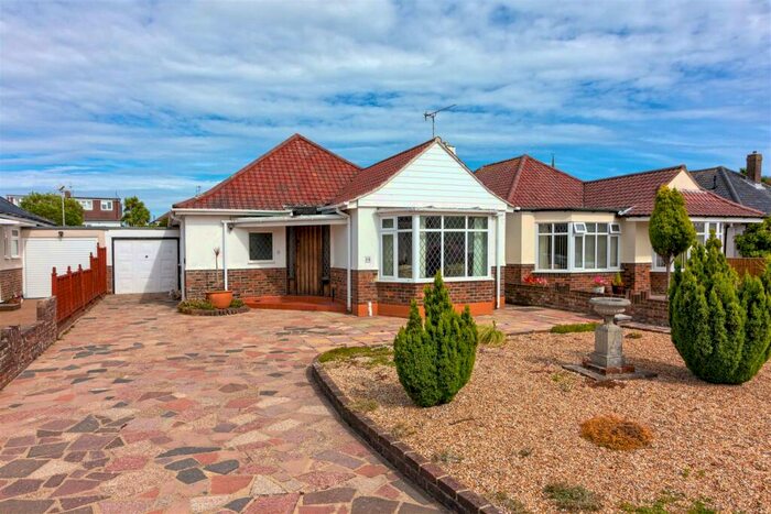 3 Bedroom Detached Bungalow To Rent In Compton Avenue, Goring By Sea, BN12