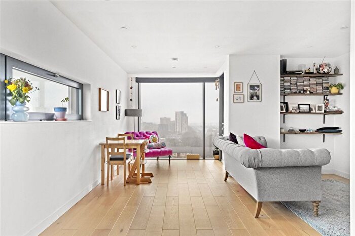 2 Bedroom Flat For Sale In Station Approach, Hoe Street, Walthamstow, London, E17